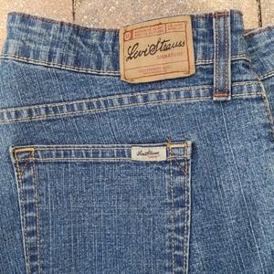 Levi Strauss Signature | ladies mid rise straight blue jeans | size 14 Long